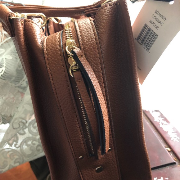 Steve Madden Brown Bag Gold Hardware - Picture 2 of 4